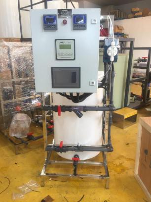 PLC循環水加藥裝置