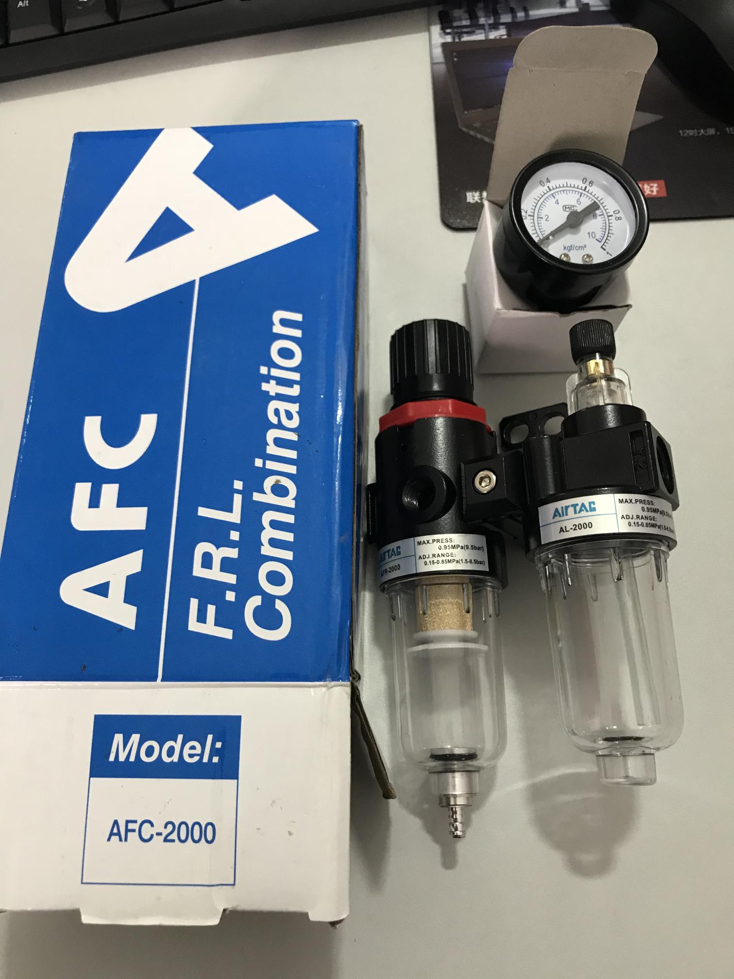 過濾空氣中的雜質，調節氣源壓力，控制泵的流量